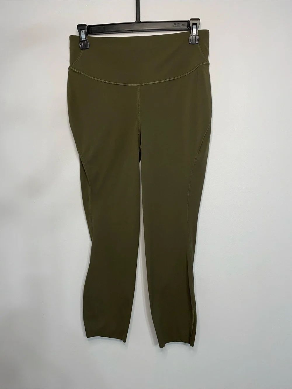 Lululemon Base Pace High Rise Tight 25” Olive Leggings Women’s Size 8
